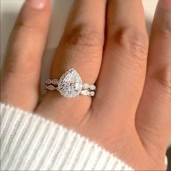 Jewelry - Sterling Silver Pear Shaped Engagement Style Set